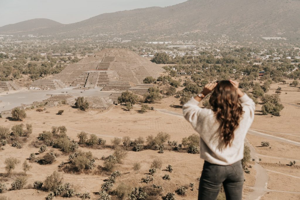 Annie Miller visiting the Teotihuacán Pyramids in Mexico City guide