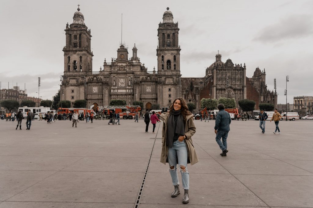 Annie Miller in the Square in Mexico City guide