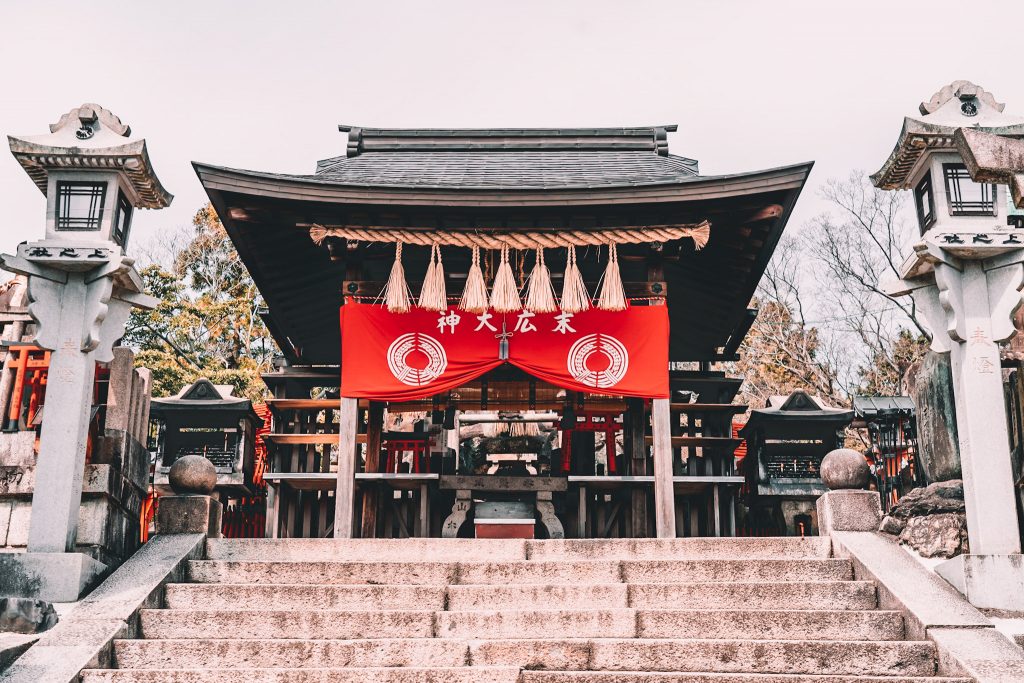 Annie Miller exploring Fushimi Inari Taisha in Kyoto